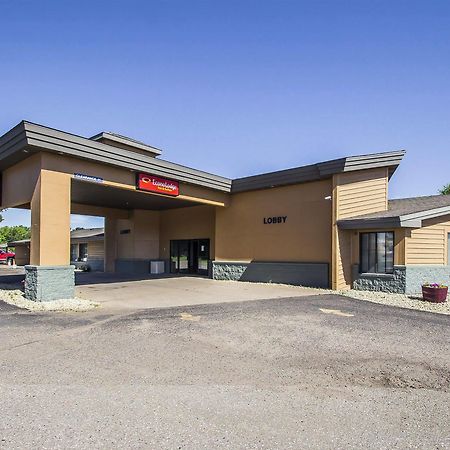 Econo Lodge Inn & Suites Menomonie Dış mekan fotoğraf