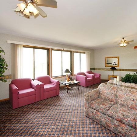 Econo Lodge Inn & Suites Menomonie İç mekan fotoğraf