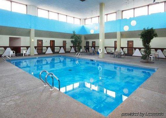 Econo Lodge Inn & Suites Menomonie Konforlar fotoğraf