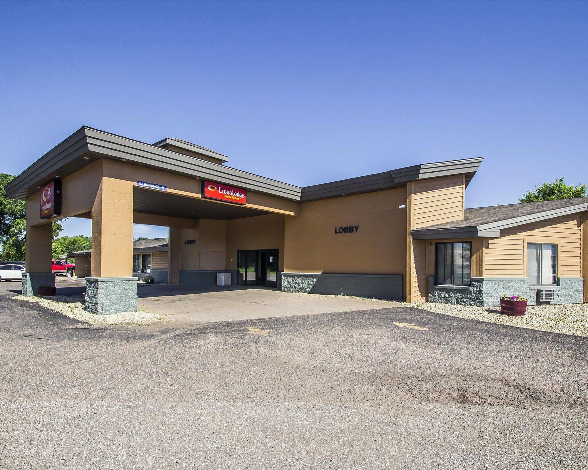 Econo Lodge Inn & Suites Menomonie Dış mekan fotoğraf