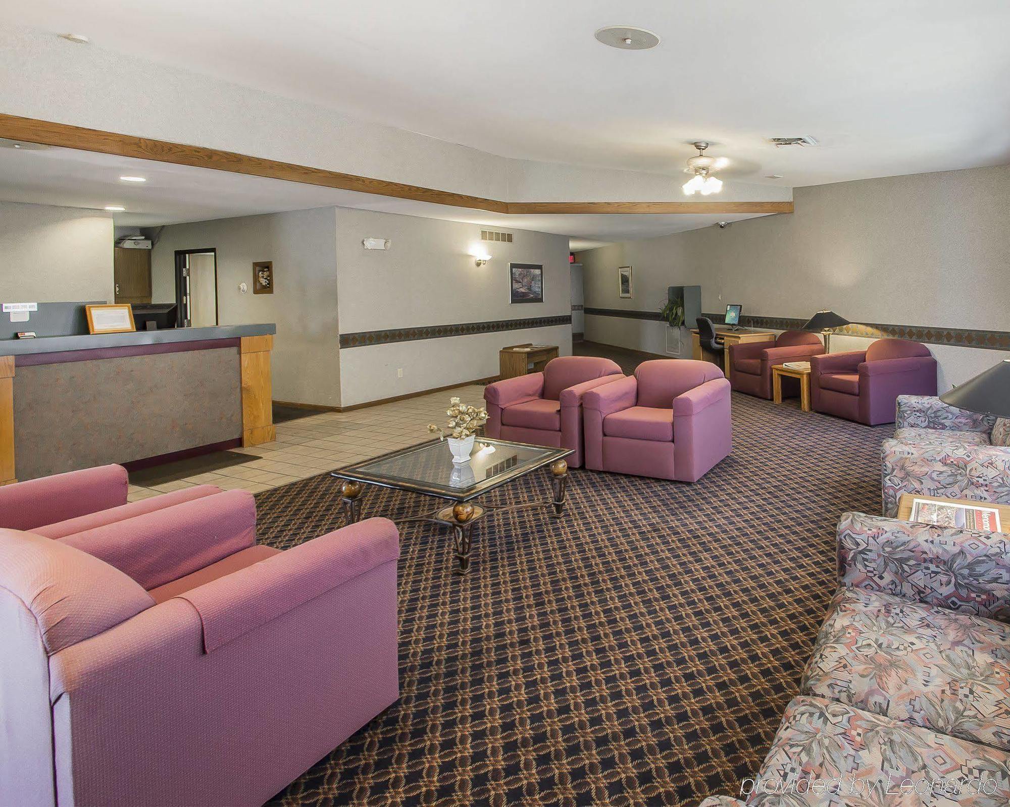 Econo Lodge Inn & Suites Menomonie Dış mekan fotoğraf