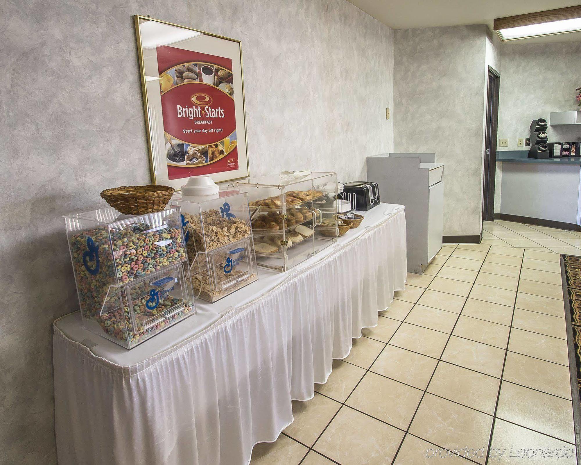 Econo Lodge Inn & Suites Menomonie Dış mekan fotoğraf