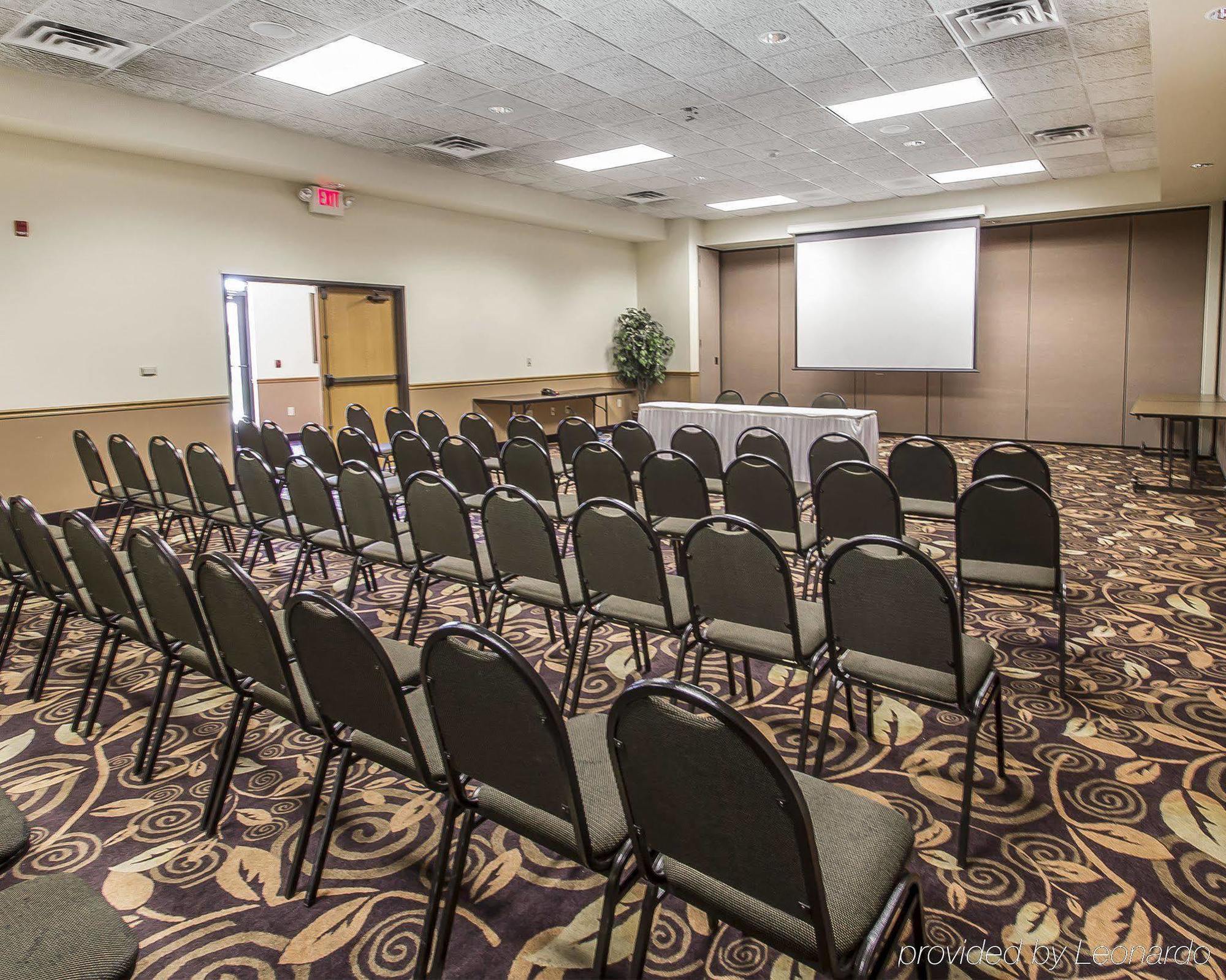 Econo Lodge Inn & Suites Menomonie Dış mekan fotoğraf