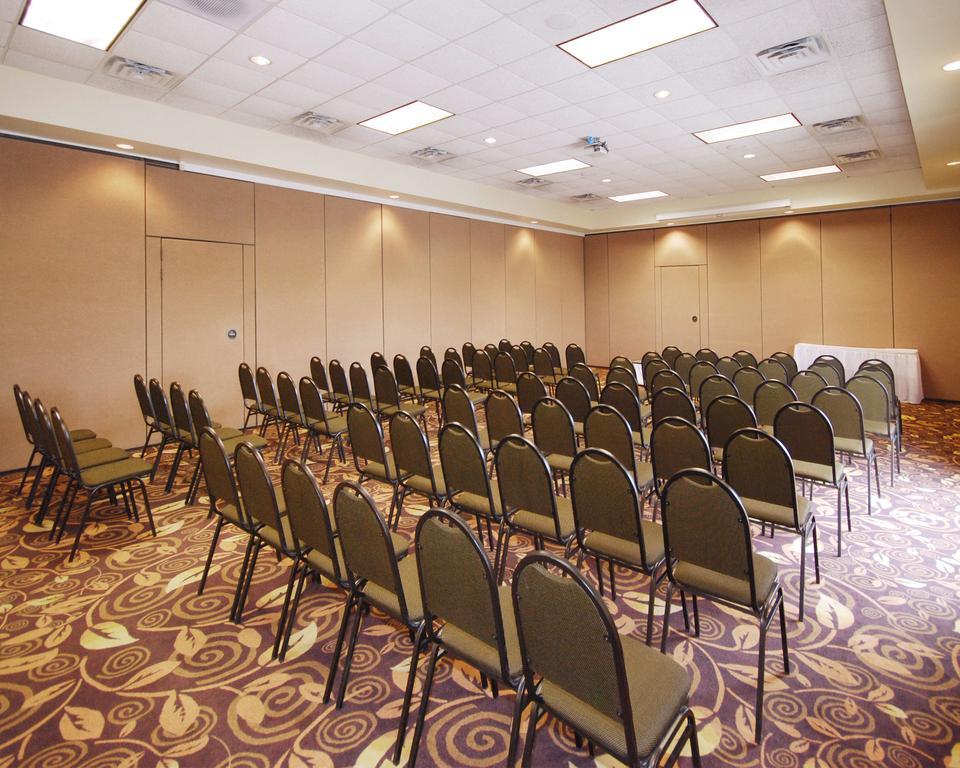 Econo Lodge Inn & Suites Menomonie Konforlar fotoğraf