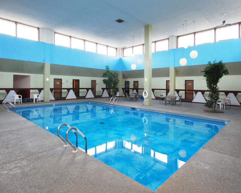 Econo Lodge Inn & Suites Menomonie Dış mekan fotoğraf